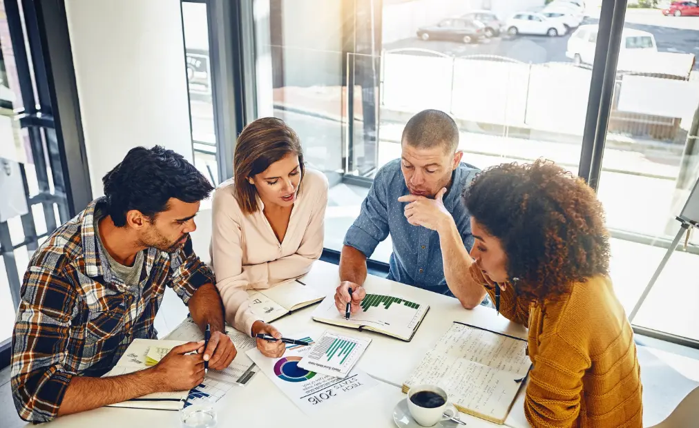 Keep construction projects moving smoothly from leads to invoicing with structured workflows
